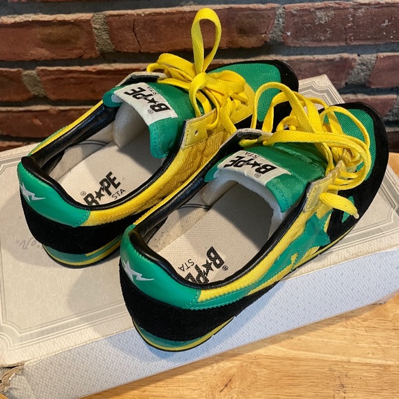 A Bathing Ape BAPE Jamaican Runners sz 9.5 bought at Bape Greene Street NYC - Picture 3 of 3